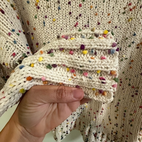 Seven7, Ladies Oversized Raised Dot Cream Crewneck Sweater, Size M - Picture 7 of 10